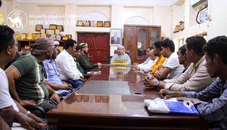 Socotra Governor Discusses New Season Plans with Travel Agencies